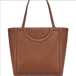 Tory Burch Serif Tote, zipper top, Large